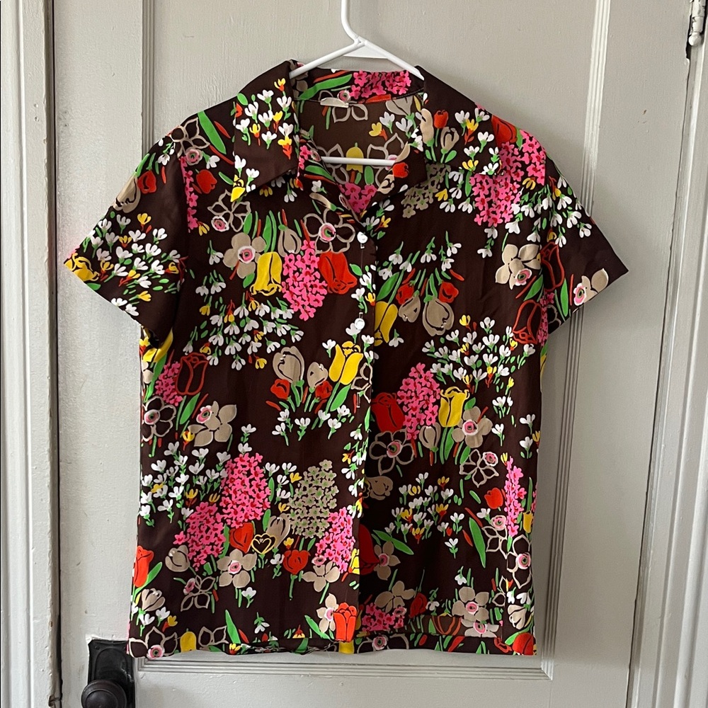 Grannycore Bright Floral Hyacinth Short Sleeve Camping Blouse